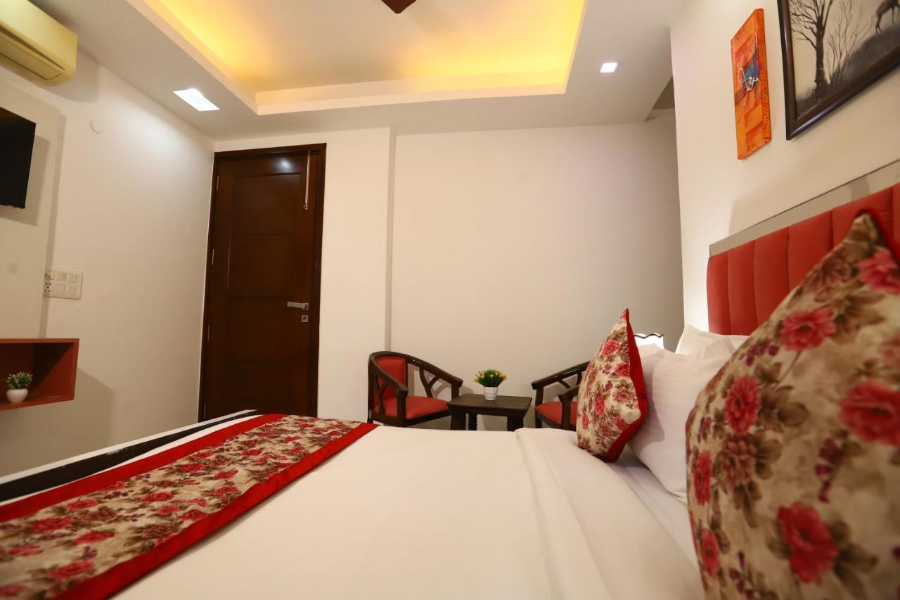 Hotel Nature View Green Park Metro Couple Friendly New Delhi Extérieur photo
